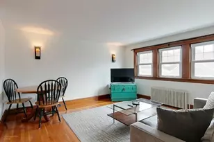 27 Vaughan Ave, Newport, RI 02842 - Photo 2