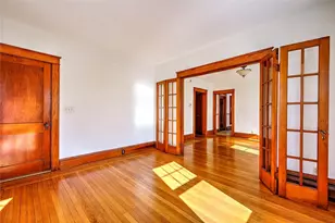 910 Hope St, Bristol, RI 02809 - Photo 8