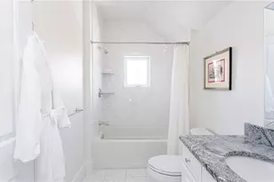 44 Wimbledon Cir, Portsmouth, RI 02871 - Photo 32