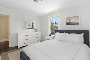 21 Division St, Newport, RI 02840 - Photo 28