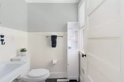 21 Division Street, Newport, RI 02840 - Photo 18