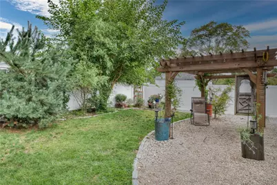 333 Greenwood Avenue, Warwick, RI 02886 - Photo 34