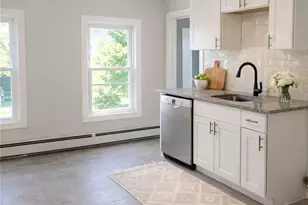 410 Wood St, Bristol, RI 02809 - Photo 4