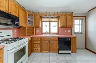 17 Tremont St St, North Providence, RI 02904 - Photo 16