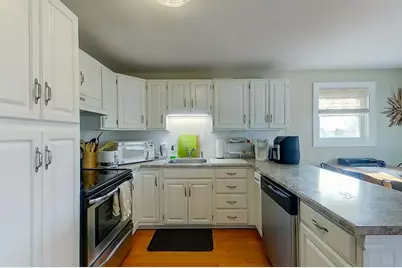 46 Allston Avenue, Middletown, RI 02842 - Photo 6