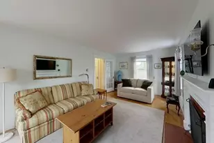 94 Eustis Ave, Newport, RI 02840 - Photo 4