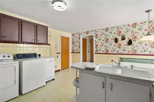 80 George St, Warwick, RI 02888 - Photo 8