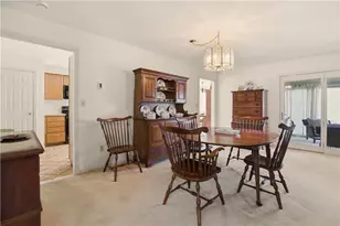 31 Belmont Dr, Portsmouth, RI 02871 - Photo 8