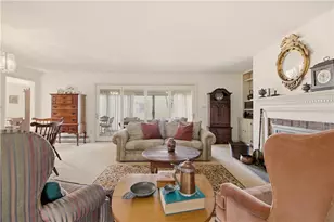 31 Belmont Dr, Portsmouth, RI 02871 - Photo 4