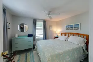 33 Warren Ave, Middletown, RI 02842 - Photo 10
