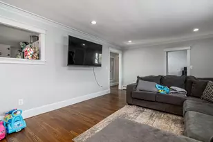 105 Florence St, Tiverton, RI 02878 - Photo 8