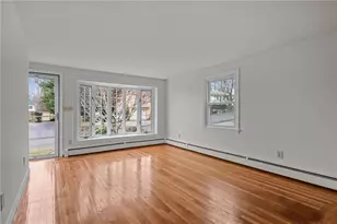 19 Salem Ave, Cranston, RI 02920 - Photo 6