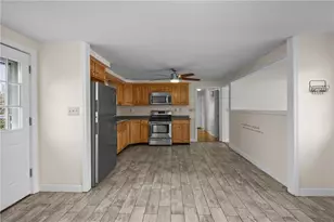 19 Salem Ave, Cranston, RI 02920 - Photo 12