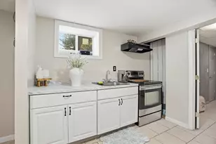 20 Woodland Ave, Cranston, RI 02920 - Photo 14