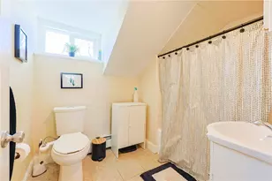 13 Pine St, Cranston, RI 02910 - Photo 18