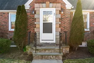 84 Intervale Rd, Cranston, RI 02910 - Photo 4