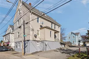 72 Rugby St, Providence, RI 02905 - Photo 2