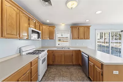 17 Grotto Avenue #1, Pawtucket, RI 02860 - Photo 8