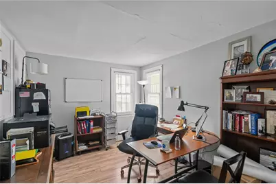 32 Houston Avenue, Newport, RI 02840 - Photo 18