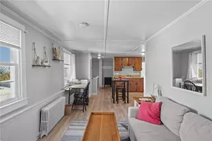 32 Houston Ave, Newport, RI 02840 - Photo 22