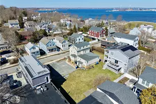 32 Houston Ave, Newport, RI 02840 - Photo 2