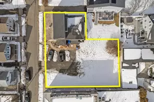 32 Houston Ave, Newport, RI 02840 - Photo 2