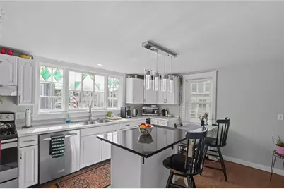 32 Houston Avenue, Newport, RI 02840 - Photo 6