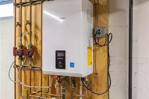 1824 Mineral Spring Ave, Providence, RI 02904 - Photo 22