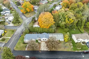 2 Oak Grove Blvd, North Providence, RI 02911 - Photo 4