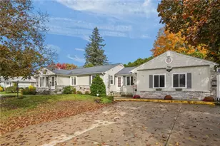 2 Oak Grove Blvd, North Providence, RI 02911 - Photo 2