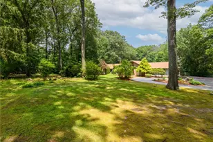 154 Beechwood Dr, Cranston, RI 02921 - Photo 4