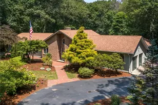 154 Beechwood Dr, Cranston, RI 02921 - Photo 2