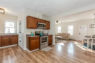 31 Anthony St, Coventry, RI 02816 - Photo 10