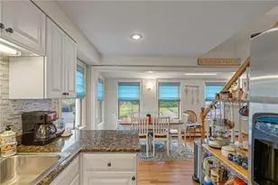 7 Bacheller St St, Newport, RI 02840 - Photo 10