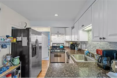 7 Bacheller St Street, Newport, RI 02840 - Photo 8