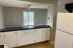 12 Beacon St, Westerly, RI 02891 - Photo 4