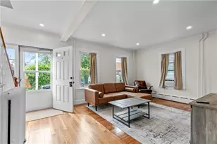 31 Slocum St, Newport, RI 02840 - Photo 4