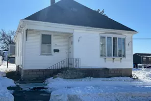 92 Old Oak Ave, Cranston, RI 02920 - Photo 2