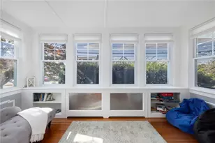 127 W Main Rd, Middletown, RI 02842 - Photo 10