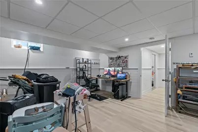 17 Narragansett Avenue, Newport, RI 02840 - Photo 18