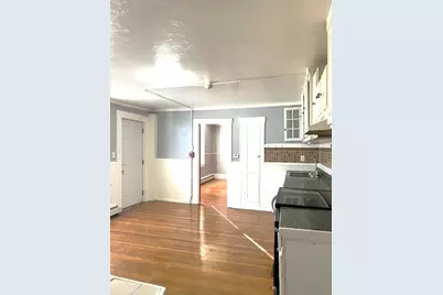 346 Carrington Avenue, Woonsocket, RI 02895 - Photo 8