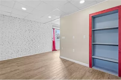 1692 Warwick Avenue, Warwick, RI 02889 - Photo 12