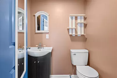 1692 Warwick Avenue, Warwick, RI 02889 - Photo 22