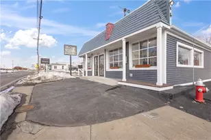 1692 Warwick Ave, Warwick, RI 02889 - Photo 1