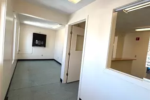 1302 Elmwood Ave, Providence, RI 02910 - Photo 4