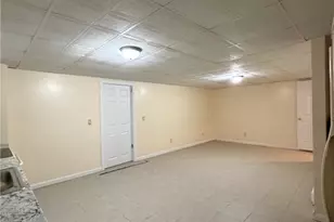 1302 Elmwood Ave, Providence, RI 02910 - Photo 28