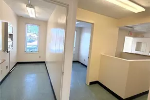 1302 Elmwood Ave, Providence, RI 02910 - Photo 10