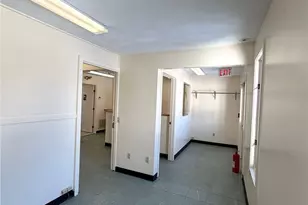 1302 Elmwood Ave, Providence, RI 02910 - Photo 8