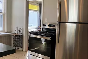 22 Carroll Ave, Newport, RI 02840 - Photo 12