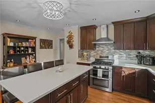 30 Lark Ave, Cranston, RI 02920 - Photo 16